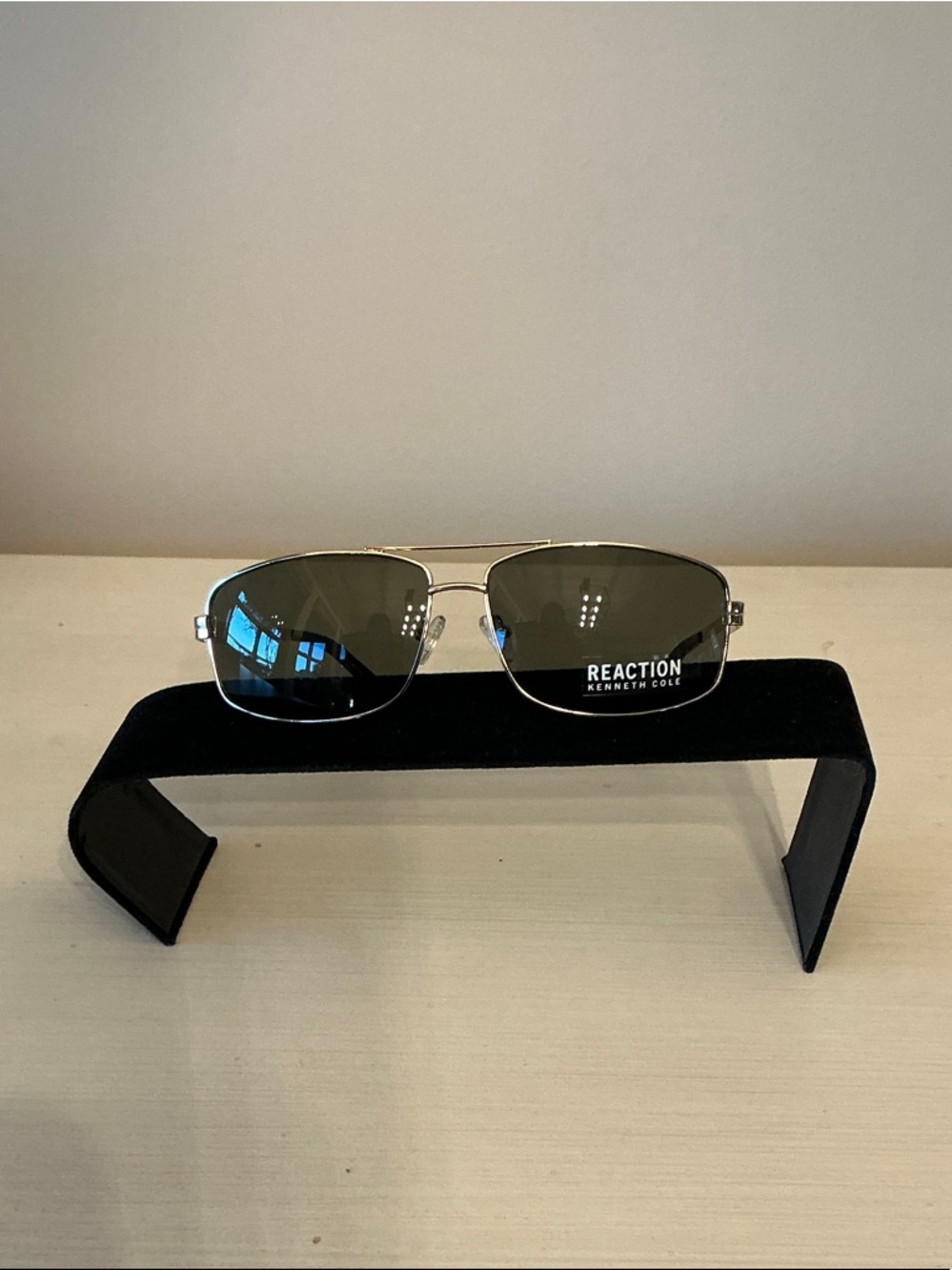 Authentic, Kenneth Cole Reaction Men's Gold Frame Sunglasses